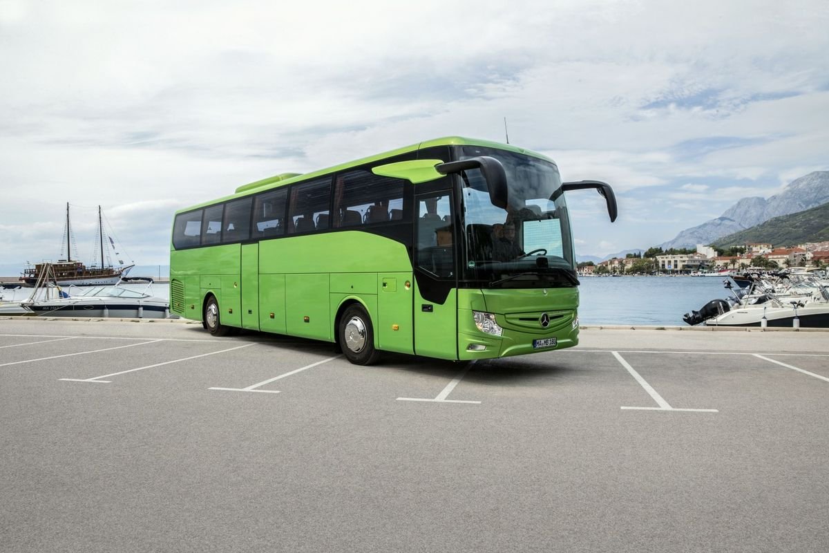 ما الذي يميز Green Bus عن غيره؟